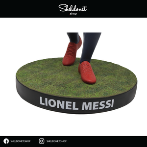 [IN-STOCK] Football's Finest by SoccerStarz: Paris Saint-Germain - Lionel Messi